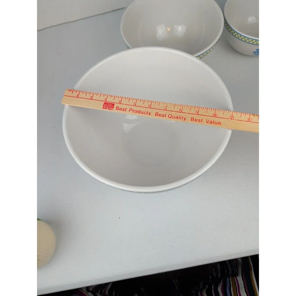 Nesting MIXING BOWLS Large is 11x6